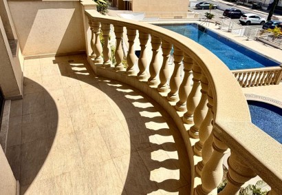 Kato Paphos - Universal Dom szeregowy | BK11560