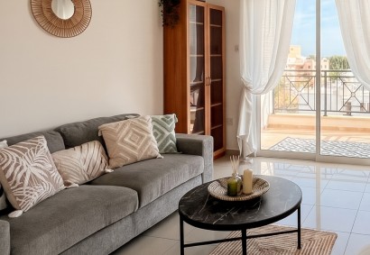 Kato Paphos - Universal Apartament Na sprzedaż | R11725